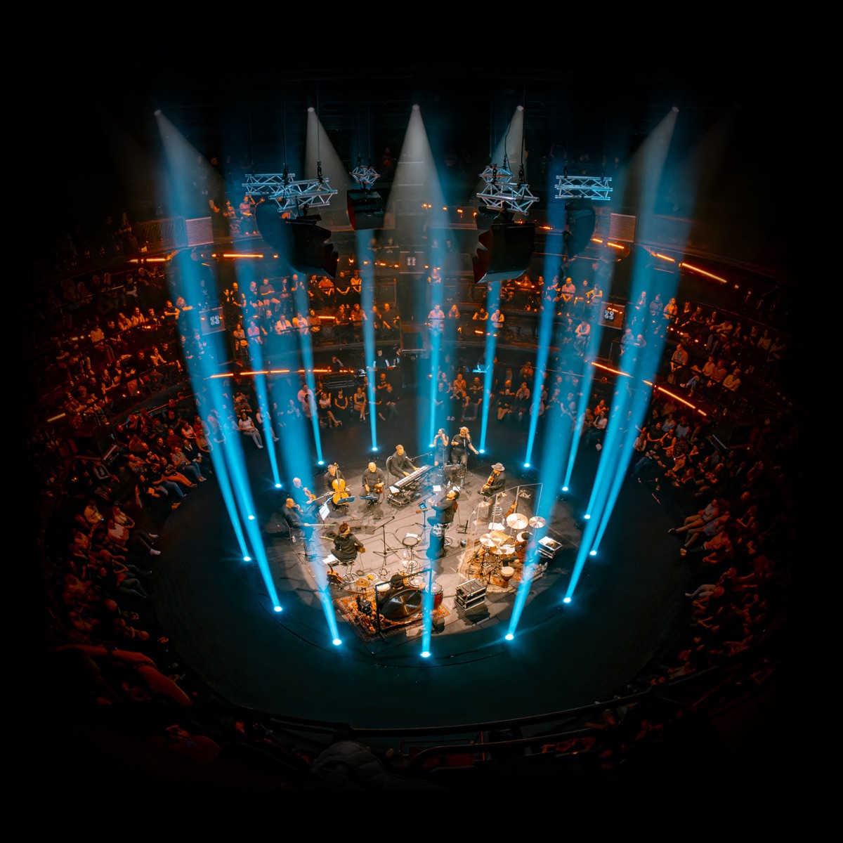 Valerie (live ve spir�le)